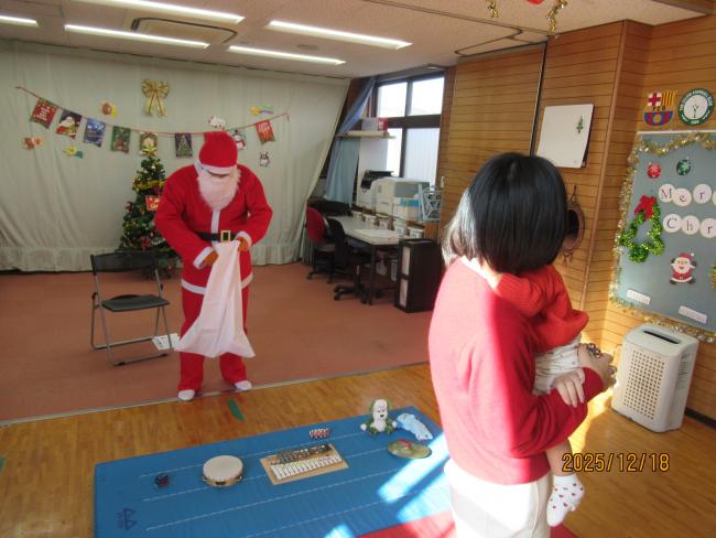 サンタ乳幼児１